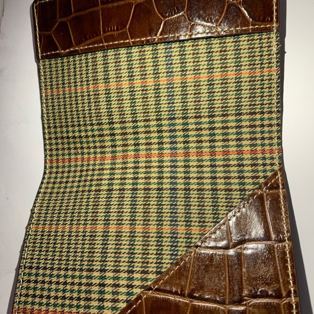 Barrington passport case  leather with timeless plaid tartan interior.